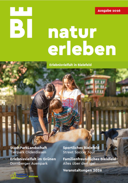 Titelblatt einer Zeitschrift "natur erleben" mit Familie im Garten.