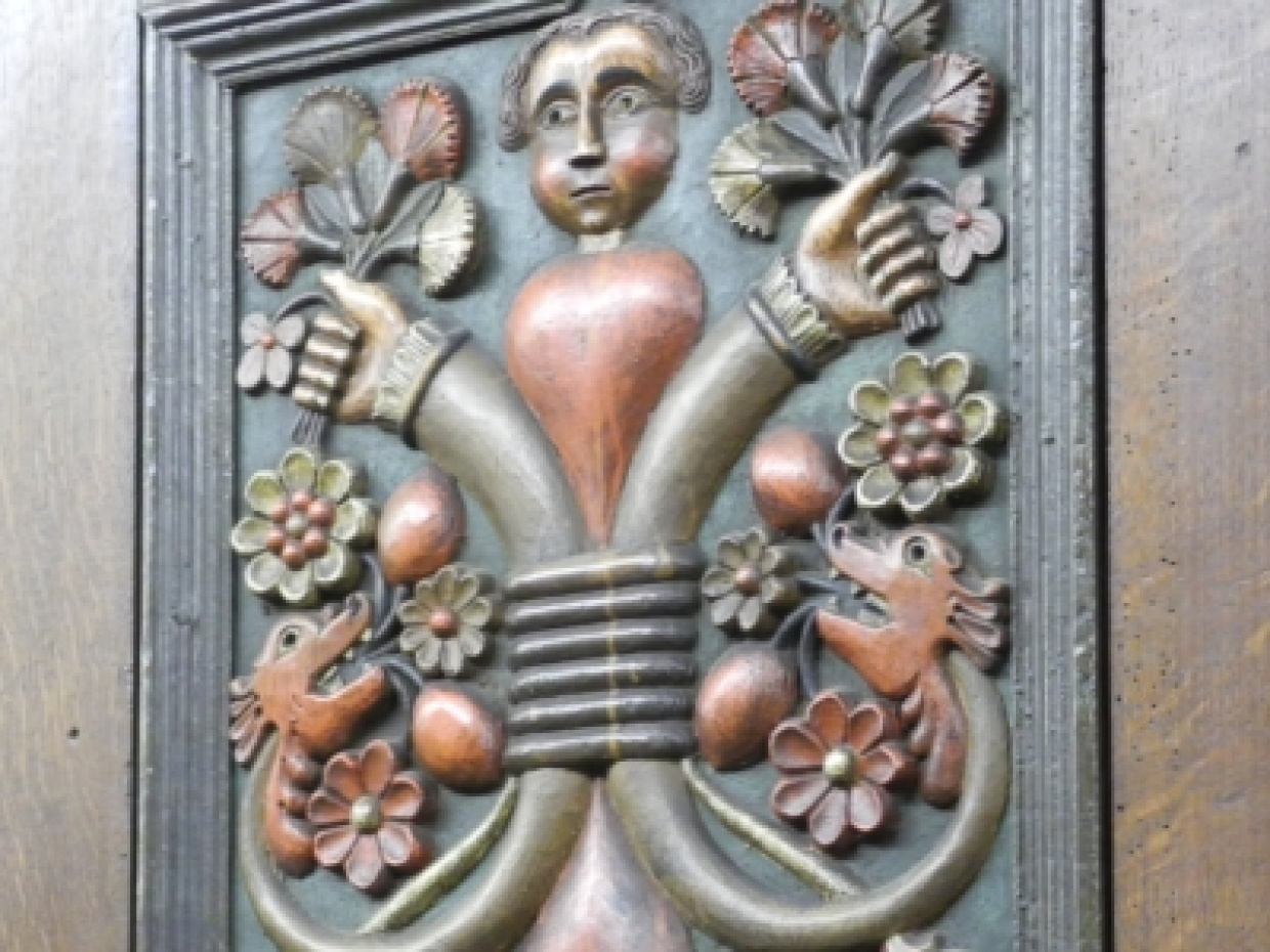 Füllhorn mit Gesicht, bunt bemalt