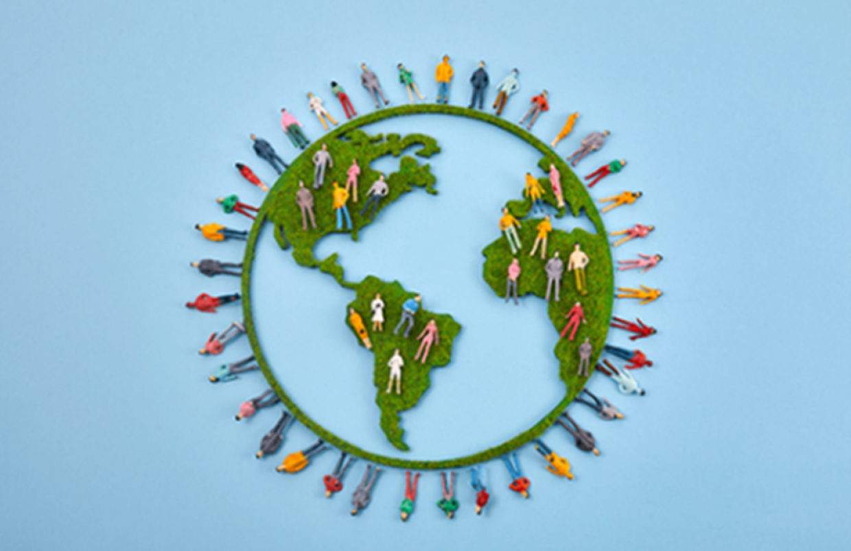 Menschen verbinden sich, um den Frieden zu besingen