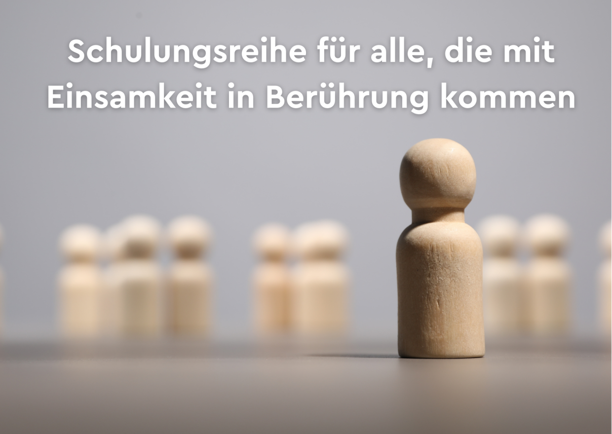 Eine Spielfigur steht abseits der anderen Spielfiguren 