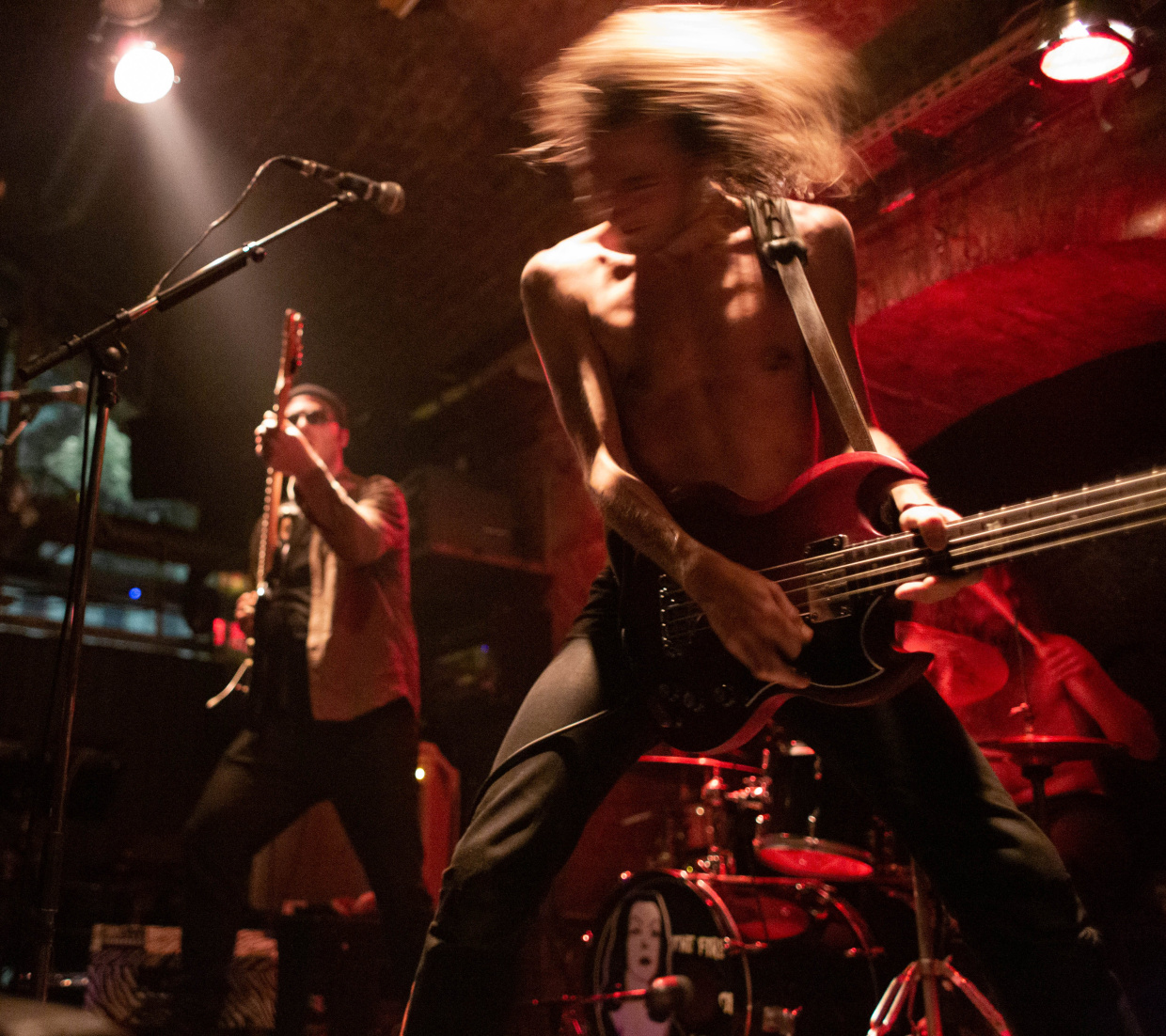 Foto der Band bei einem Auftritt 2022