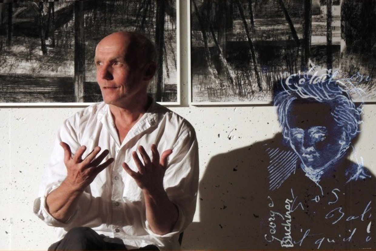 Der Schauspieler Christian Wirmer präsentiert oben im Ostmannturm die Erzählung Lenz von Georg Büchn