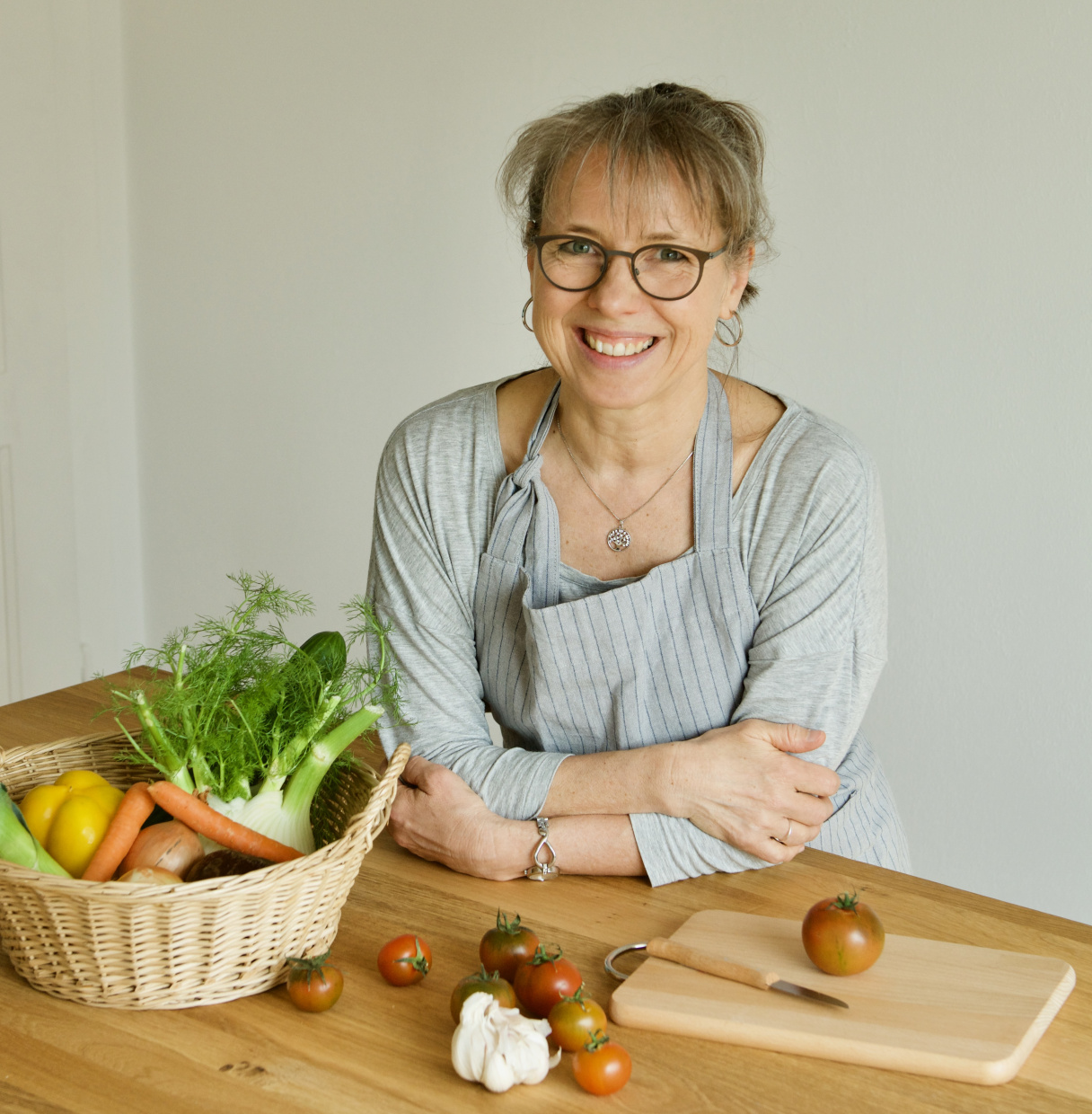 Foto der Kursleiterin in ihrer Lehrküche