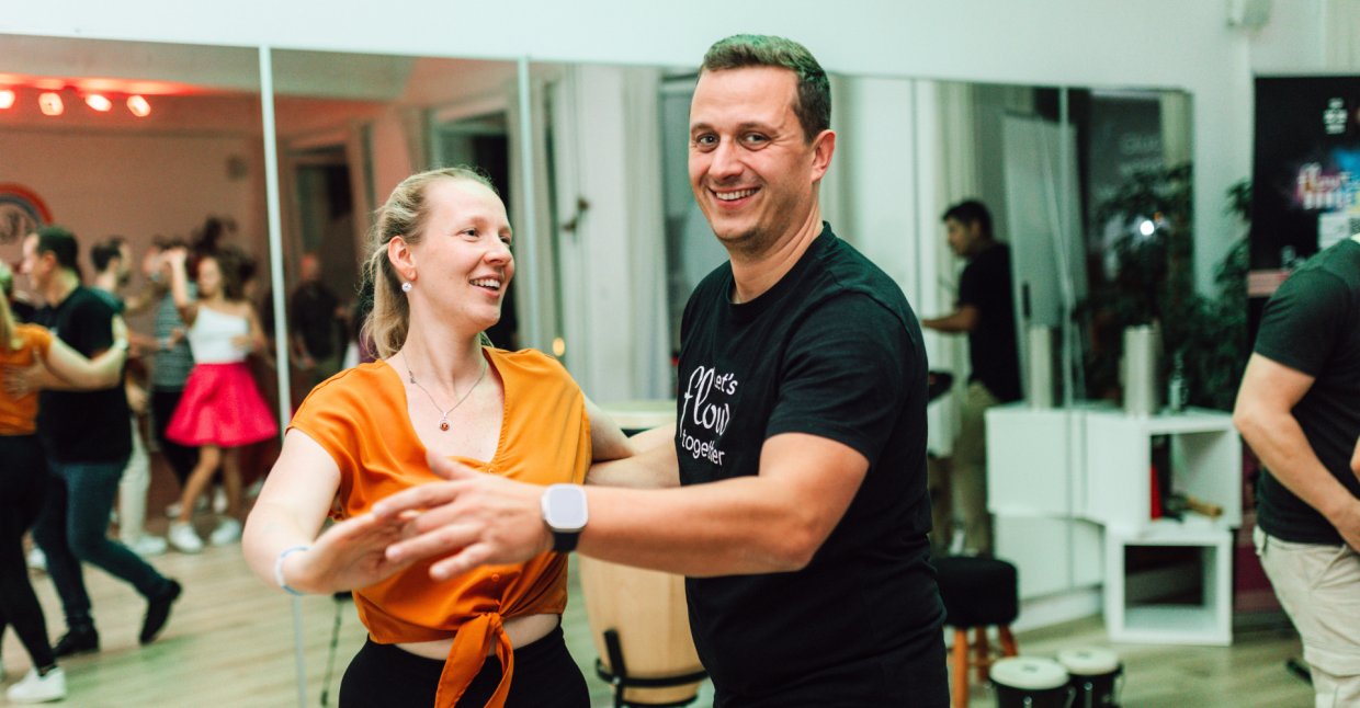 Tanzen Pärchen auf einer Party