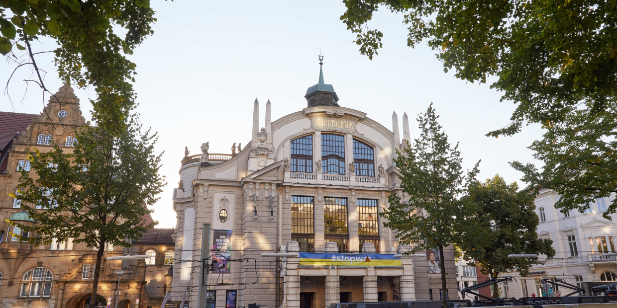 Ansicht der Front Stadttheater