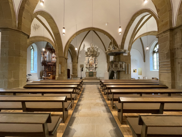 Mittelschiff der Peter-und-Pauls-Kirche