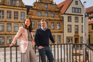 Jens Siekmann und Kati Bölefahr von Bielefeld Marketing